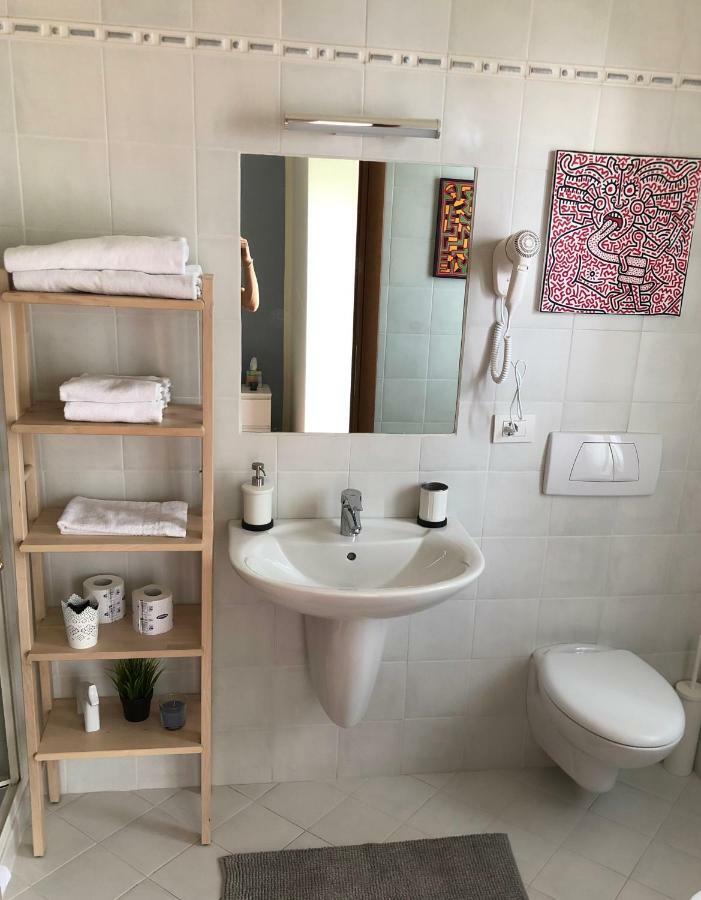 Irides Rooms A Un Passo Dai Parchi Divertimento Lazise Zewnętrze zdjęcie